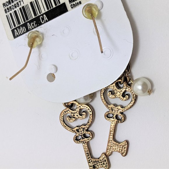 Aldo Key Heart earrings - Picture 3 of 3